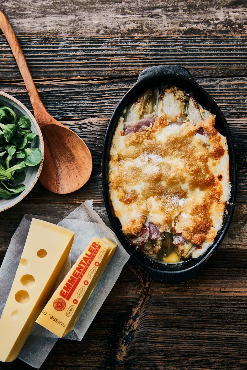 Gratin de macaroni jambonfromage à l’Emmentaler AOP suisse Cheeses