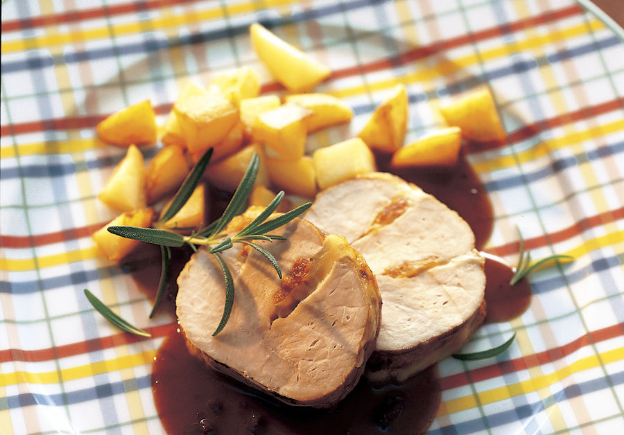 Pork loin with Tilsiter filling and a red wine and butter sauce