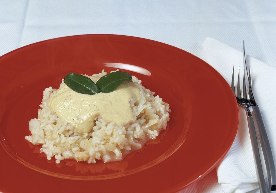 Savoy cabbage risotto with fonduta