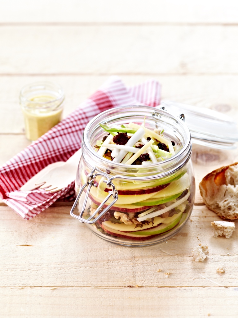 Waldorf salad with Emmentaler AOP and yoghurt curry dressing