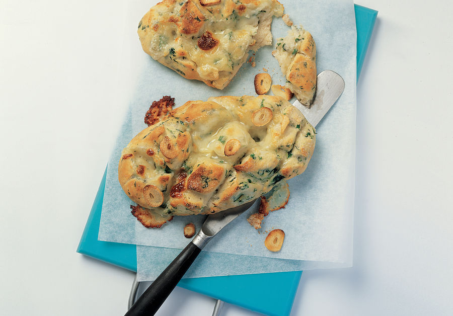 Focaccia with spinach and mozzarella