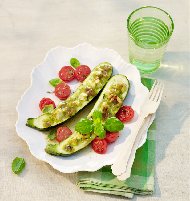 Stuffed courgettes with tomatoes