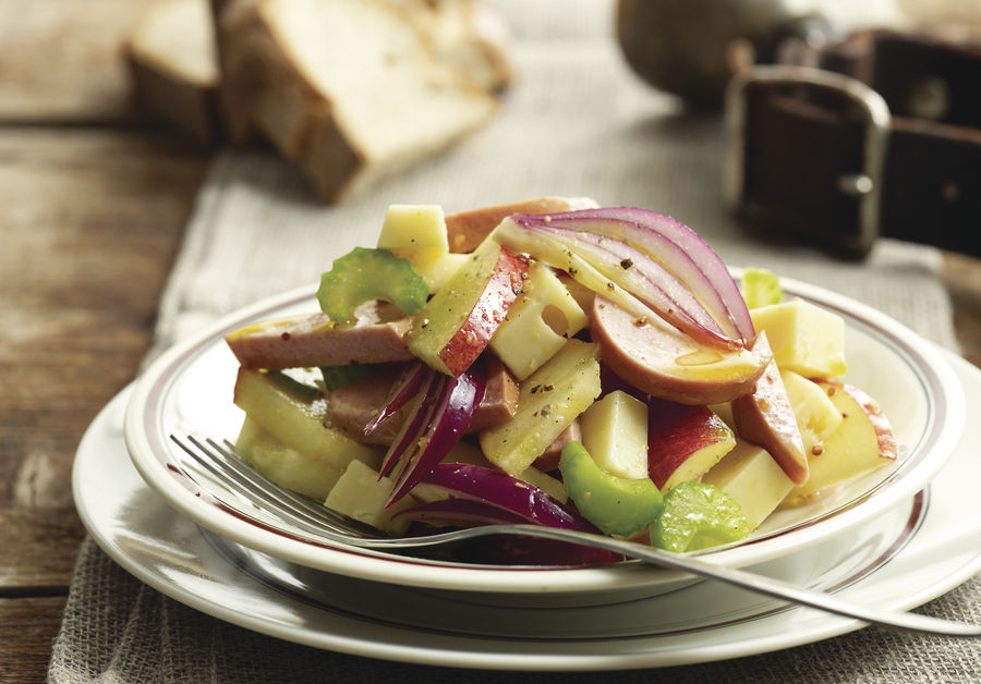 Salad with alpine pasture cheese