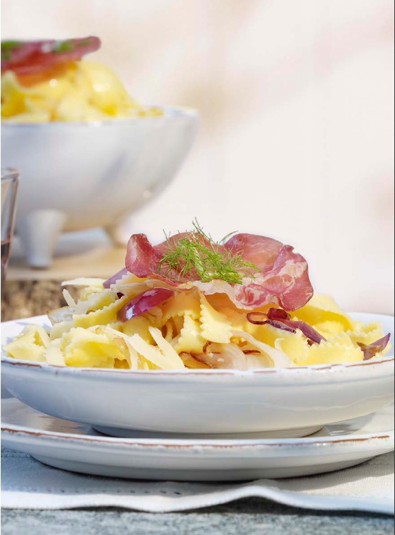 Noodles with braised fennel and coppa chips