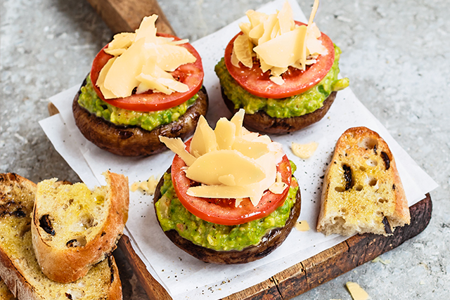 Grilled giant mushrooms with Bündner mountain cheese