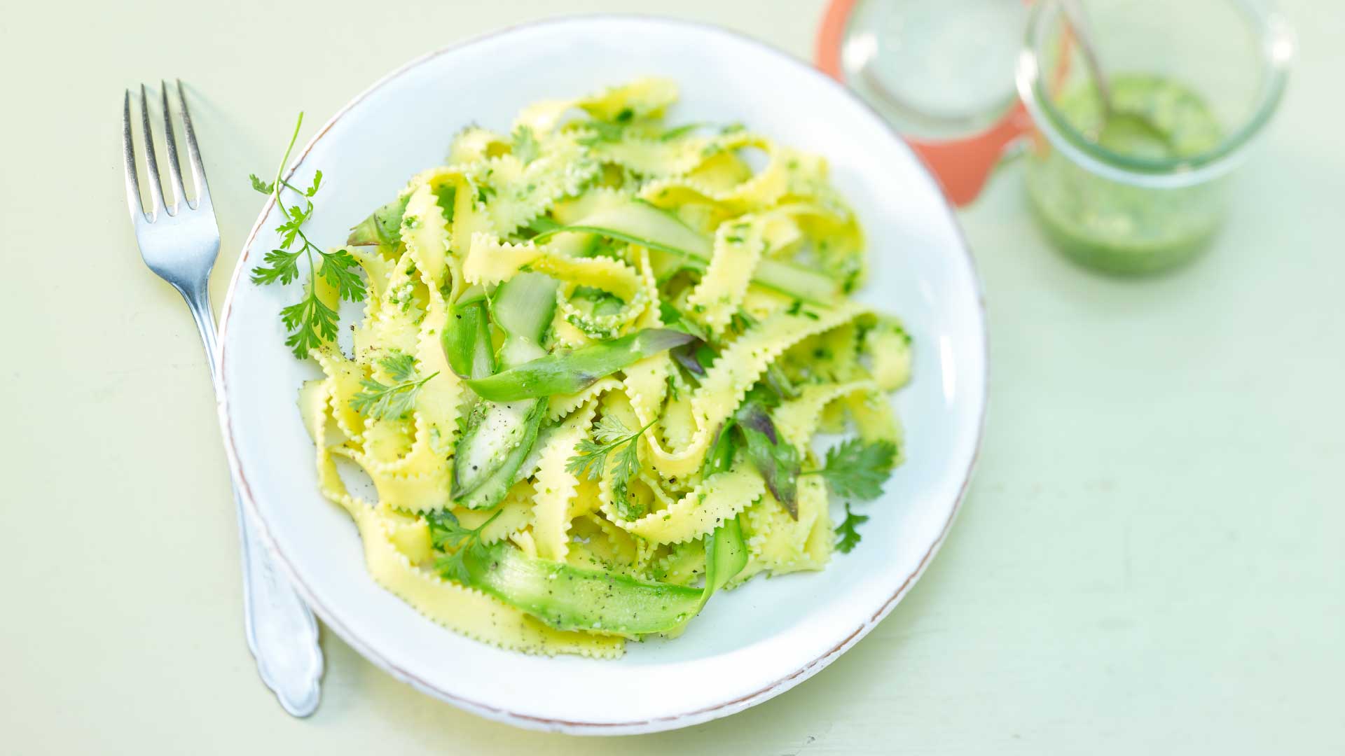 Asparagus noodles with herb pesto