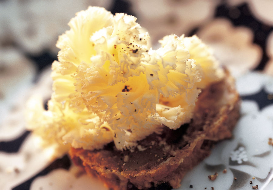 Tête-de-Moine cheese rosettes on fruit loaf