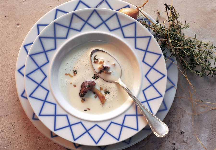 Vacherin Fribourgeois AOP soup with fried porcini