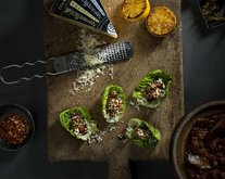Sommerlig chili toppet med Appenzeller®, koriander og lime