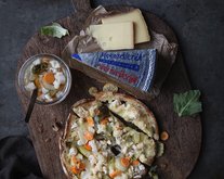 Sylteagurker og Appenzeller® på surdeigsbrød